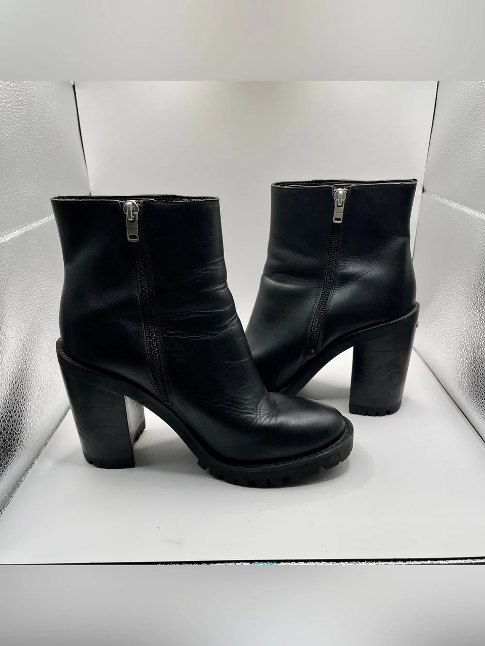 Coach Hana Lug Sole Boot With Tea Rose Detailing 8B gold-tone tea rose hardware